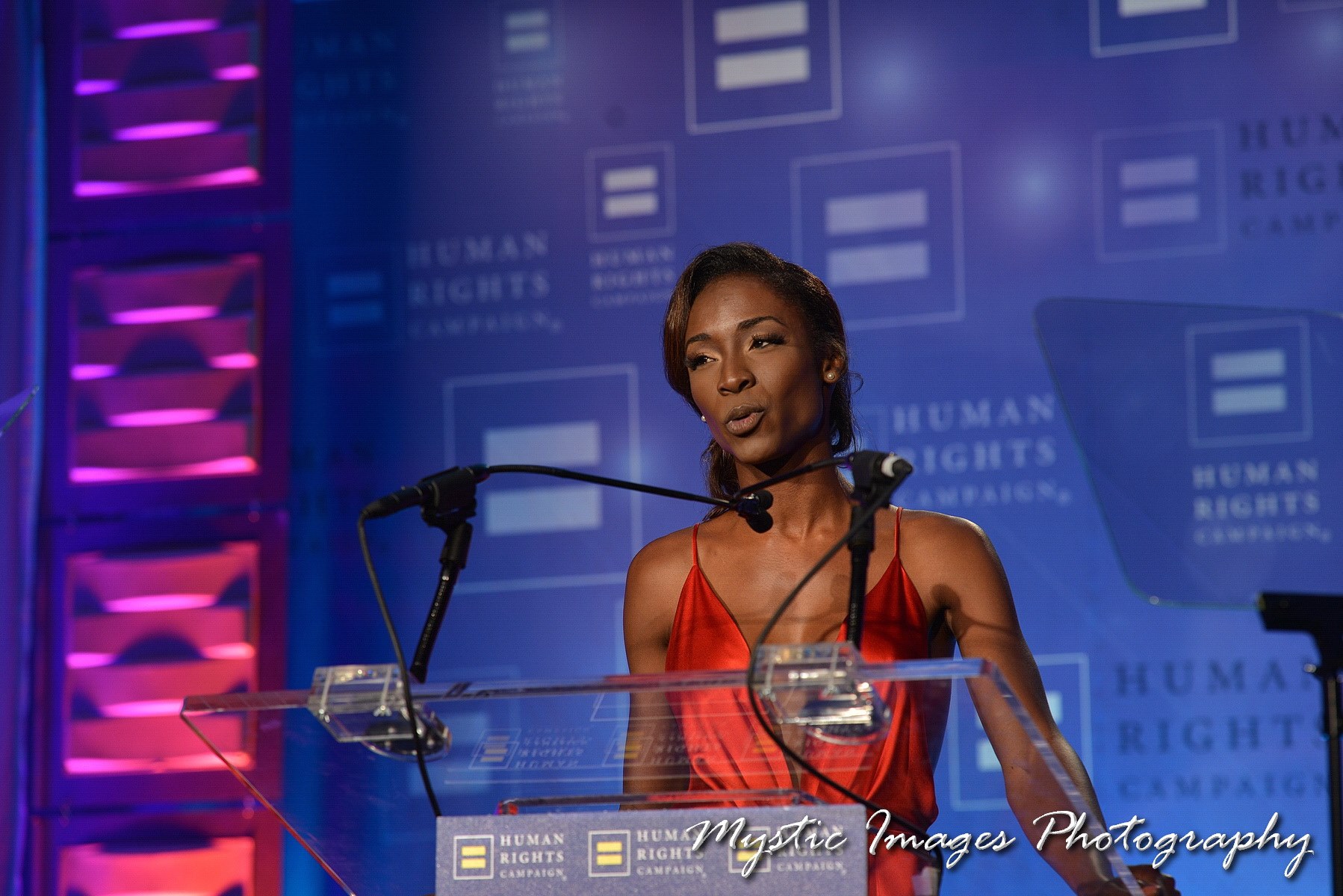 Angelica Ross Accepts Visibility Award from HRC